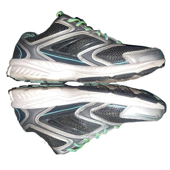 FILA Sneakers- Sz 7 1/2 - Picture 2 of 13